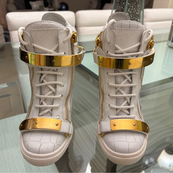 Authentic Giuseppe Zanotti Lorenz 75 TR Donna Gold and Cream High-Top Sneakers - Picture 5 of 17